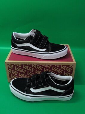 Vans Old Skool V Junior Kids Skate Shoes US 4 Black True White